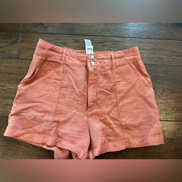 Joie Pants - Joie Coral Shorts- size 6